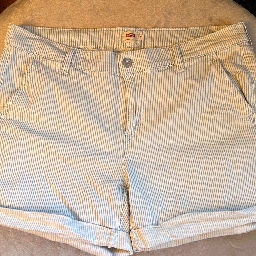 Levi’s Blue *Railroad Striped* Cuffed Jean Shorts Sz 31 - Picture 6 of 10